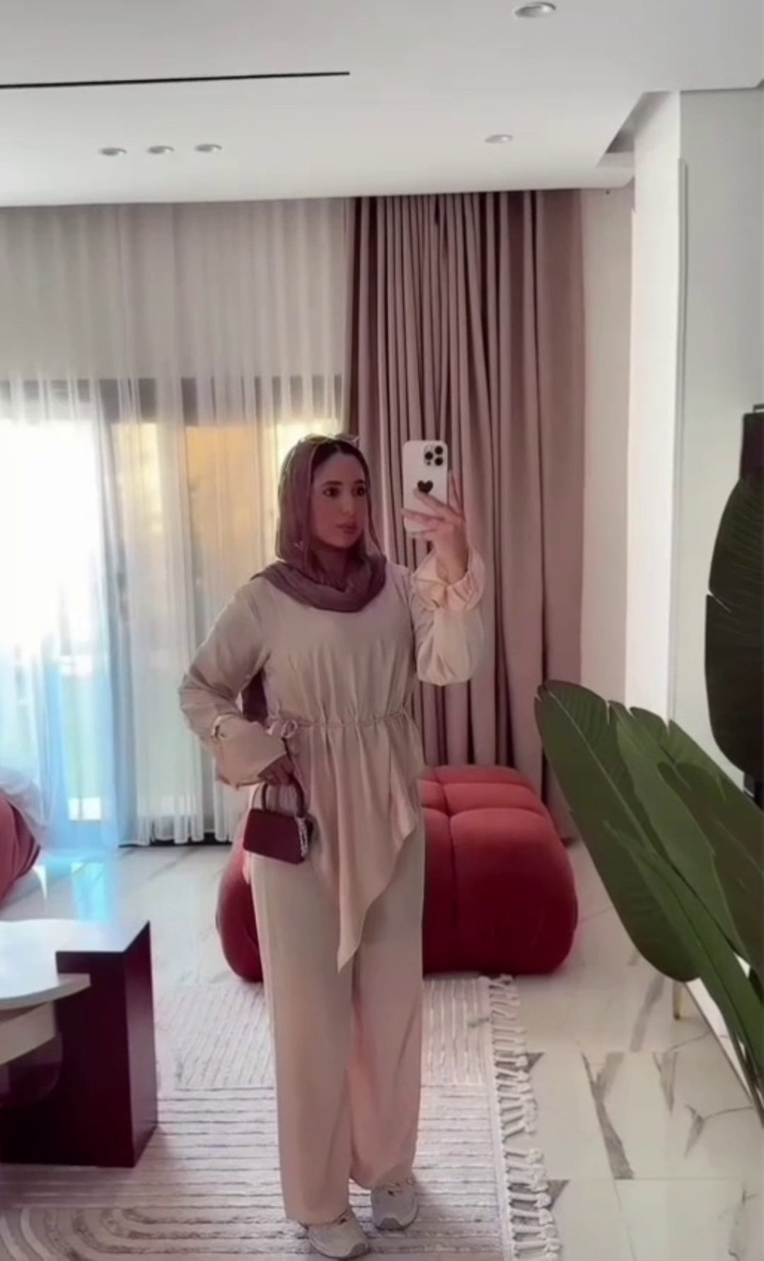 Beige Solea Set - Video 3